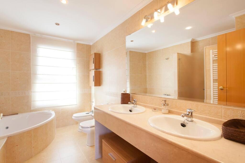Casa En Valencia, Cerca De Golf, Playas, Moto Gp Villa Exteriör bild